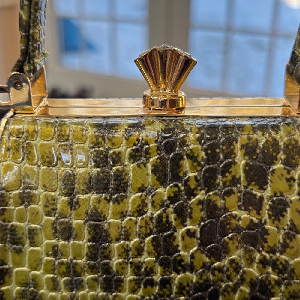 Debbie Brooks green acrylic/leather embossed mini bag - Picture 3 of 8